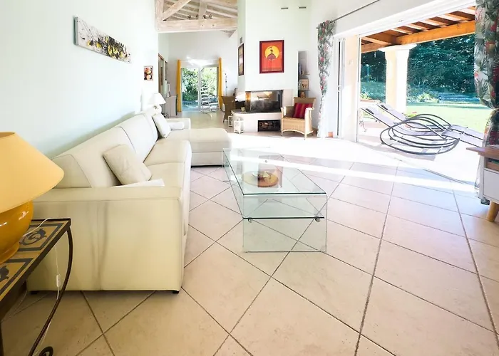 Villa Exclusive Authentic Riviera - Private Pool, Petanque Court, Panoramic Mediterranean Sea & Esterel Mountain Views *