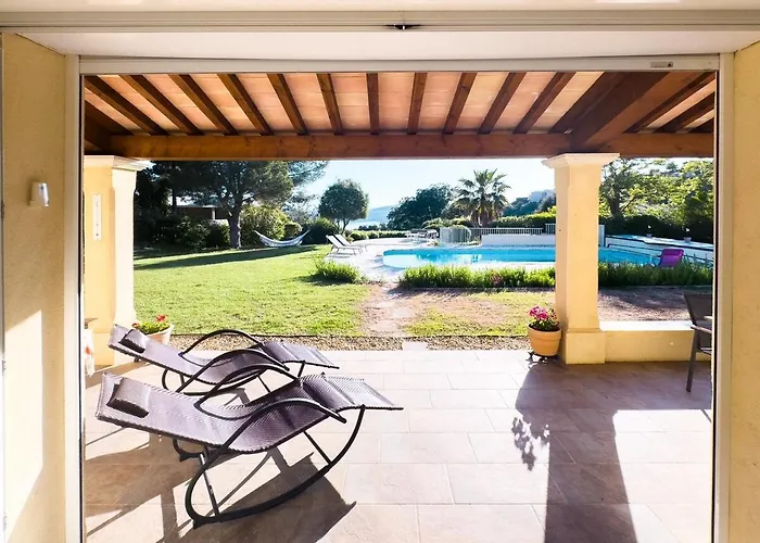 Exclusive Authentic Riviera - Private Pool, Petanque Court, Panoramic Mediterranean Sea & Esterel Mountain Views Villa Saint-Raphaël