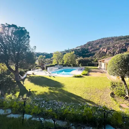 Villa Exclusive Authentic Riviera - Private Pool, Petanque Court, Panoramic Mediterranean Sea & Esterel Mountain Views Saint-Raphaël