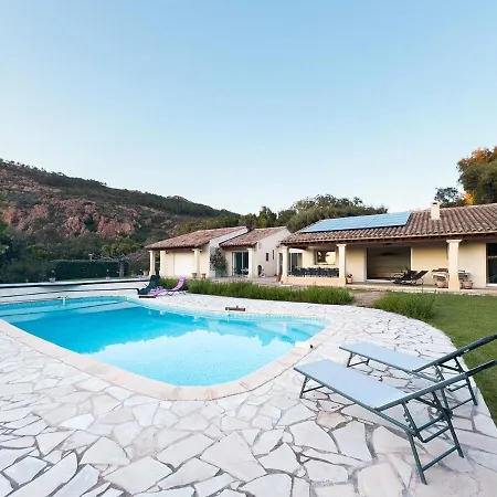 ヴィラ Exclusive Authentic Riviera - Private Pool, Petanque Court, Panoramic Mediterranean Sea & Esterel Mountain Views Saint-Raphaël
