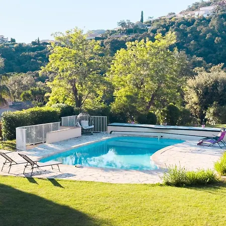 Exclusive Authentic Riviera - Private Pool, Petanque Court, Panoramic Mediterranean Sea & Esterel Mountain Views ヴィラ